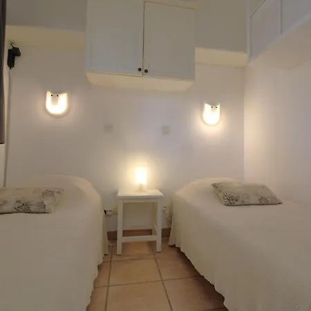 شقة Le Hameau De La Pinede Studio-cabine Piscine Clim Wifi Parking Mer By Hc